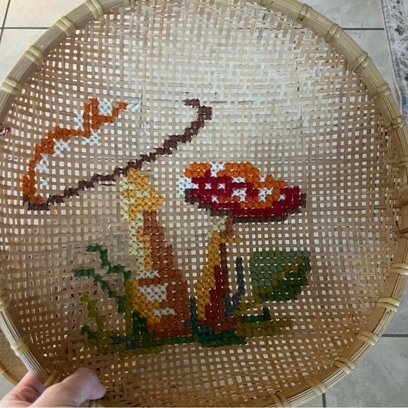 set of 3 hand embroidered basket wall mushroom, house, tree, flowers boho - Picture 7 of 7